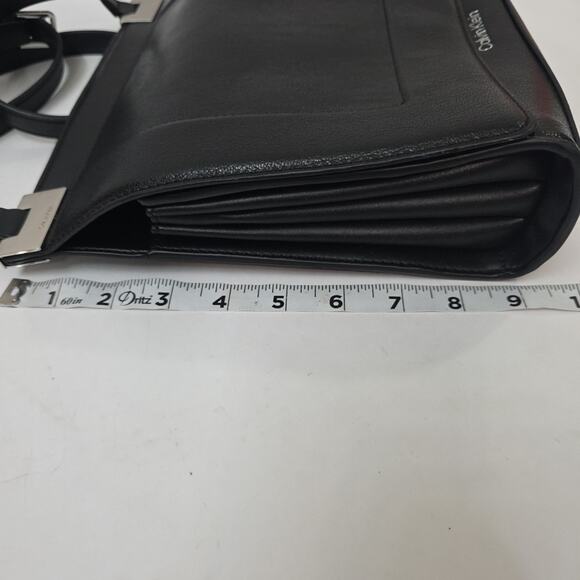 Calvin Klein Palm Black Double Compartment Crossbody Messenger Bag NWOT - Picture 11 of 11